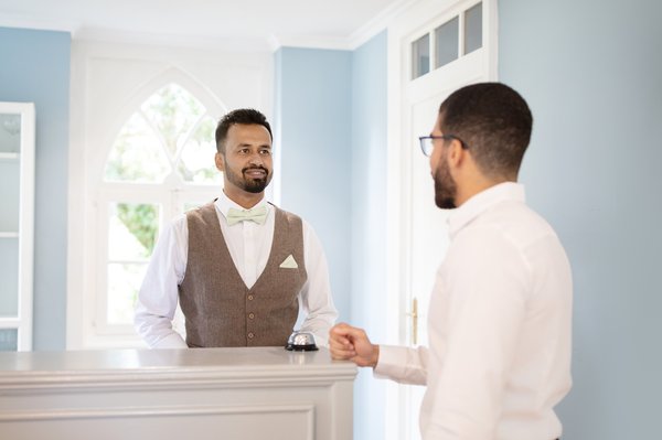 Comptoir d'accueil professionnel : alliez style et fonctionnalité